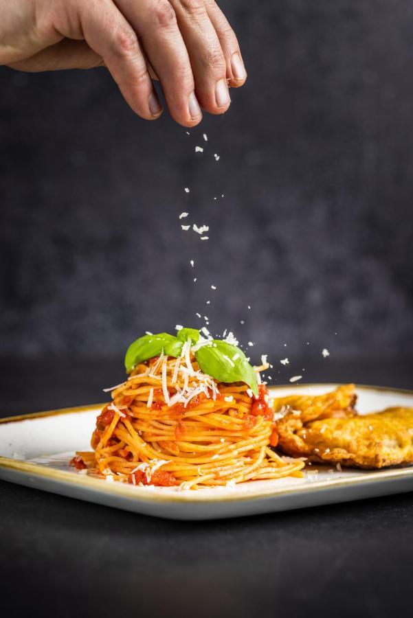 La Pasta Hotel Restaurant Stumm Kültér fotó